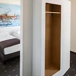 Hotel Kiel-wissenschaftspark 3*