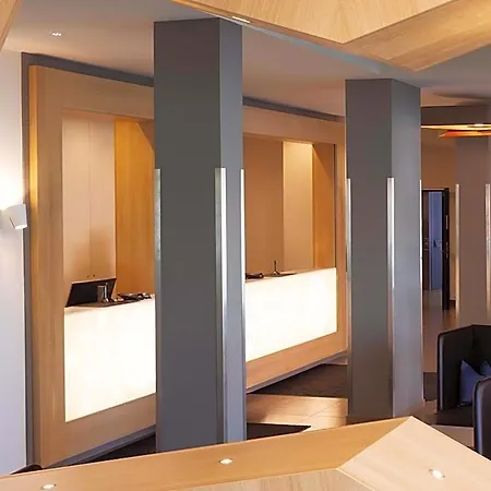 Otel Kiel-wissenschaftspark 3*